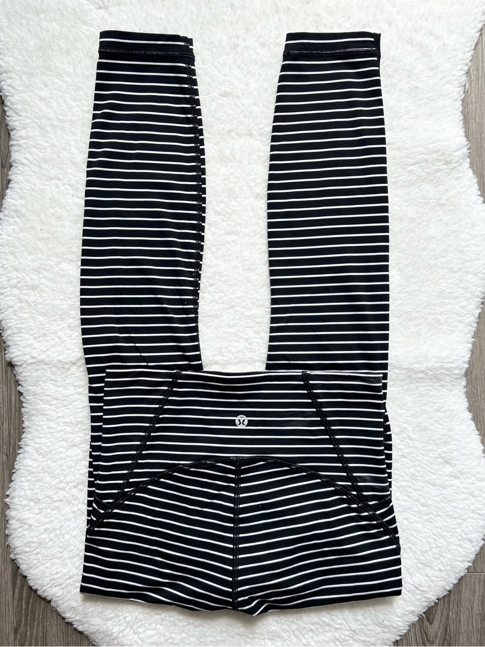 Lululemon Black & White Striped Train Time 25 Inch Leggings